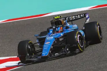 New Williams garage screen is the unexpected star of Bahrain testing