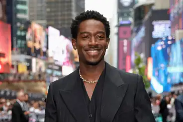 "F1" movie star Damson Idris presented AMFF award by producer Jerry Bruckheimer