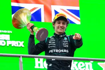 F1 fans stunned by Kimi Antonelli podium mix-up in viral Chinese GP moment