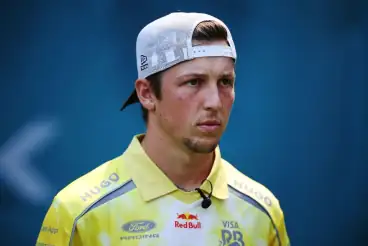 Liam Lawson reveals gearbox issue behind Pierre Gasly Miami GP crash