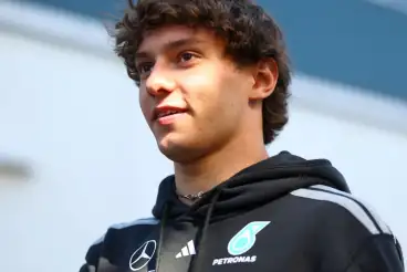 Jamie Chadwick pinpoints Kimi Antonelli frustration after George Russell Canadian GP pole