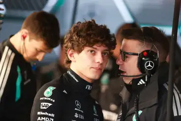 Kimi Antonelli 'lucky to have wisdom of Bono and Toto Wolff' after Canada sprint, says Martin Brundle