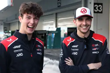 Ollie Bearman and Esteban Ocon leave F1 fans in stitched with "Hot Ones" appearance