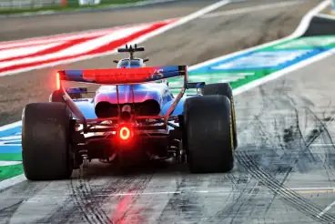 Gary Anderson: What's making F1 starts so much more complicated