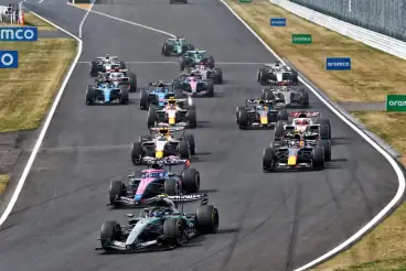 Antonelli wins Japanese GP turned upside down by safety car