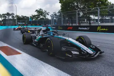 Why Mercedes keeps making 'unacceptable' poor F1 starts
