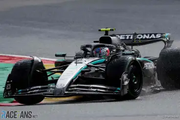 “Stay out”: Antonelli told Mercedes track was ready for slicks on same lap as Hamilton