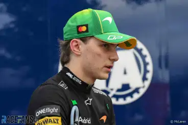 Piastri will not start home race after crashing on reconnaissance lap