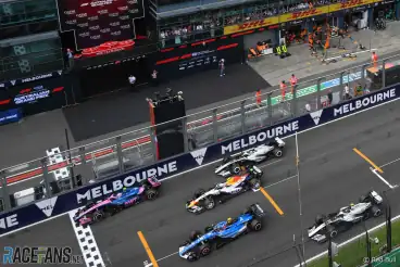 Drivers want rules changes to cut “dangerous” risk of crash at start