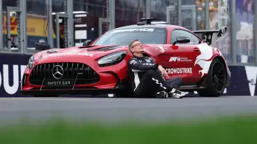 Safety car-coureur Bernd Mayländer adviseert Verstappen richting 24-uursrace: ‘Vermijd risico’s’