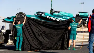 Is Aston Martin reliving McLaren's 2015 nightmare?