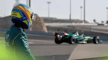 F1 Testing: Antonelli puts Mercedes on top as Alonso causes red flag after Honda PU issue