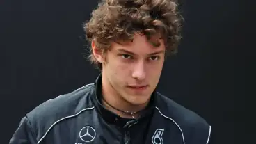 Toto Wolff cools Kimi Antonelli F1 2026 title talk despite Mercedes’ dominant start