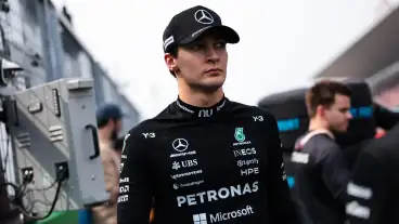 George Russell frustrated as ‘all the issues’ hit his side in title fight