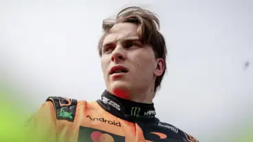 Oscar Piastri weighs up McLaren win chances after tough season start