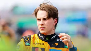 Oscar Piastri warned over risky Red Bull gamble with McLaren ‘entering pomp’