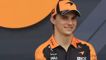 ‘These guys are nuts’ – Oscar Piastri sneaks to view world-famous time trial