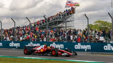 How long is each F1 Grand Prix contracted for?