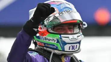 Antonelli holds off Norris in Miami thriller to extend title lead