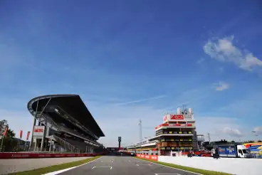 Barcelona extends contract to 2032