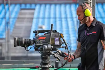 F1 extends contract with Sky