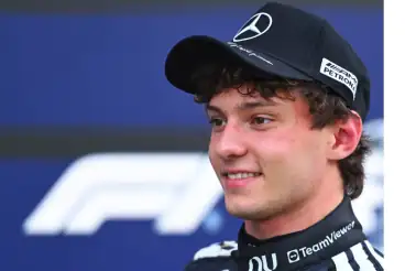 Bernie tips Kimi or Max for title
