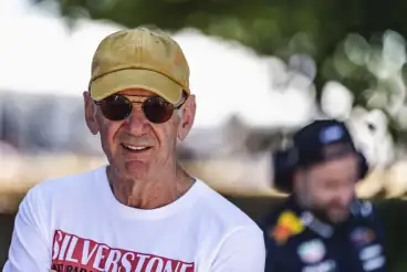 Adrian Newey admits his "dinosaur" trait which F1 rivals have left behind