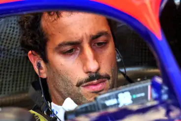 Daniel Ricciardo slammed for “moment of stupidity” which ruined his F1 career
