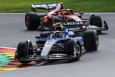 Carlos Sainz disagrees with Lewis Hamilton, Max Verstappen over Belgian GP F1 start delays