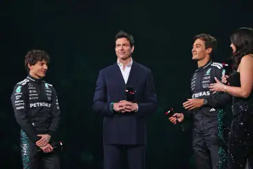 Toto Wolff branded “horrible to negotiate with” as George Russell waits for new F1 deal