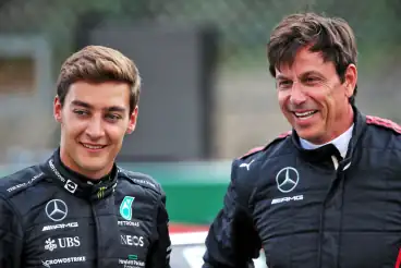 Toto Wolff gives 50-50 hint on George Russell F1 Mercedes contract timing