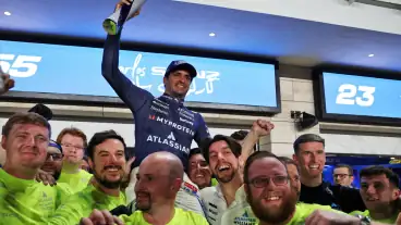 Carlos Sainz reveals “something broke” late on as Williams seal eight-year high