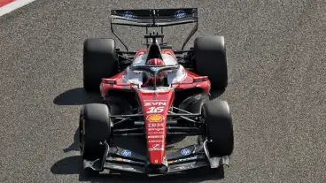 Ferrari begins final day of Bahrain F1 test fastest as Mercedes causes red flag