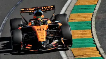 Oscar Piastri leads Friday practice at F1 Australian GP as Max Verstappen hits trouble