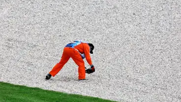 FIA delivers verdict on Mercedes pitlane blunder in Australia F1 qualifying