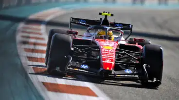 Lewis Hamilton critical of Ferrari F1 simulator for 'sending me in wrong direction'