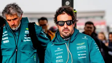Chinese Grand Prix: Fernando Alonso 'struggled to feel' hands and feet in Aston Martin