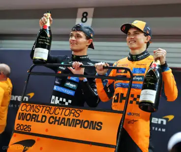 Williams kiest kant van McLaren in zware titelstrijd