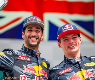 Max Verstappen herenigd met voormalig teamgenoot en vriend Daniel Ricciardo
