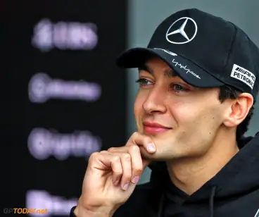 Russell in de bandensporen van Verstappen op Nürburgring